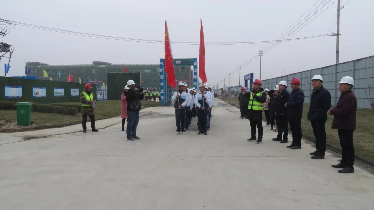 情系建设者，寒冬送温暖